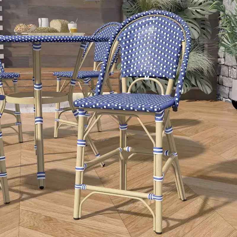 Ensemble de salle à manger d'extérieur à hauteur de comptoir 5 pièces Franco - miBasics : Tabourets de bar et table d'extérieur en aluminium, résistants à l'eau