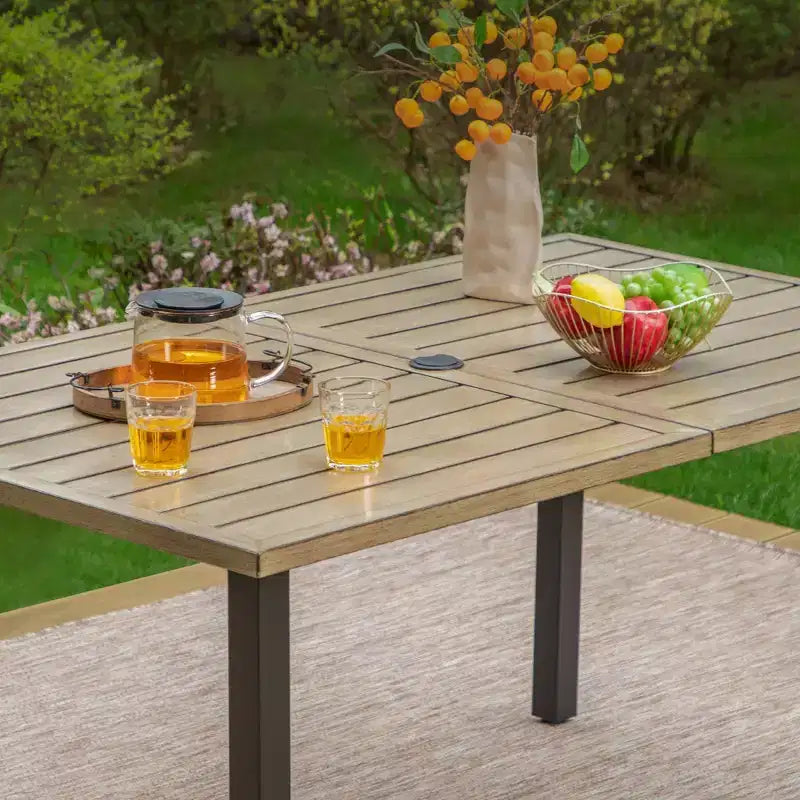 Ensemble de salle à manger 7 pièces pour terrasse avec table rectangulaire imitation bois avec trou pour parasol et chaises - Captiva Designs : Résistant aux intempéries, structure en acier
