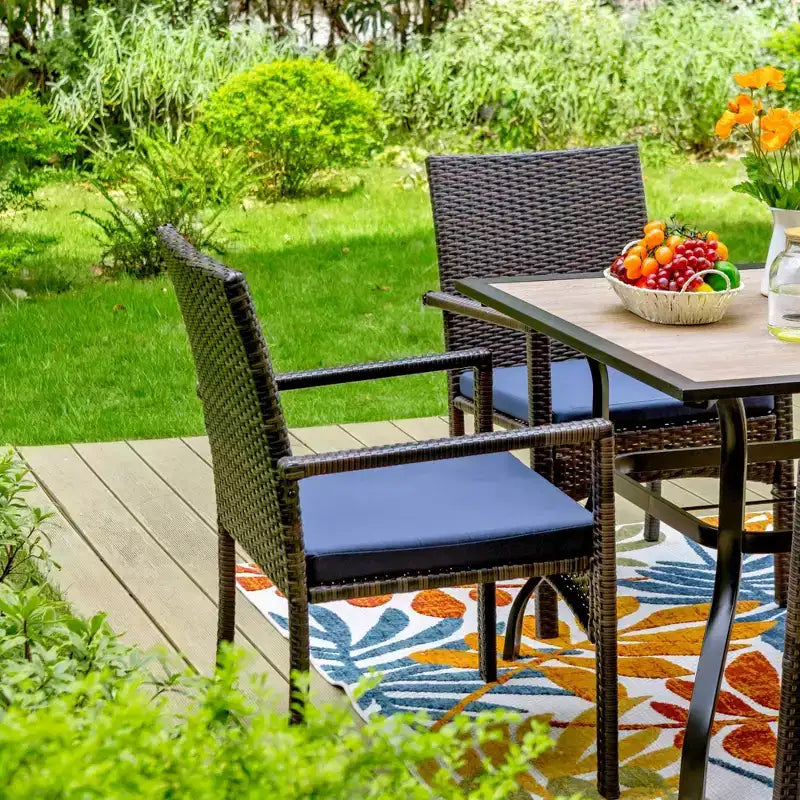 Set da pranzo da esterni 5 pezzi con tavolo quadrato in acacia da 36" e sedie - Captiva Designs