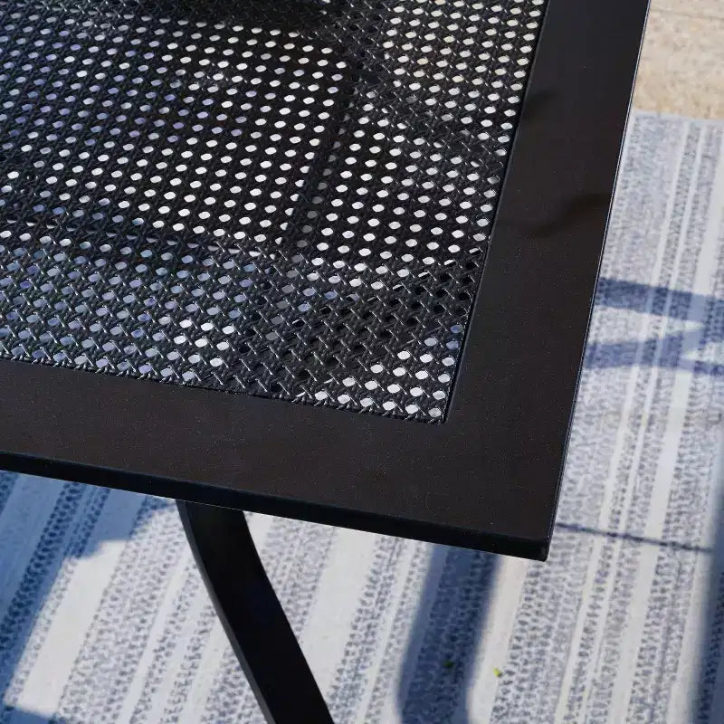 Set da pranzo da 5 pezzi per patio con tavolo quadrato in rete e sedie a fionda con telaio in alluminio - Captiva Designs: Set di mobili da esterno