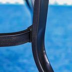 Set da pranzo da esterni 5 pezzi con sedie girevoli con cuscini spessi per seduta e schienale e tavolo quadrato in finto legno con foro per ombrellone - Captiva Designs