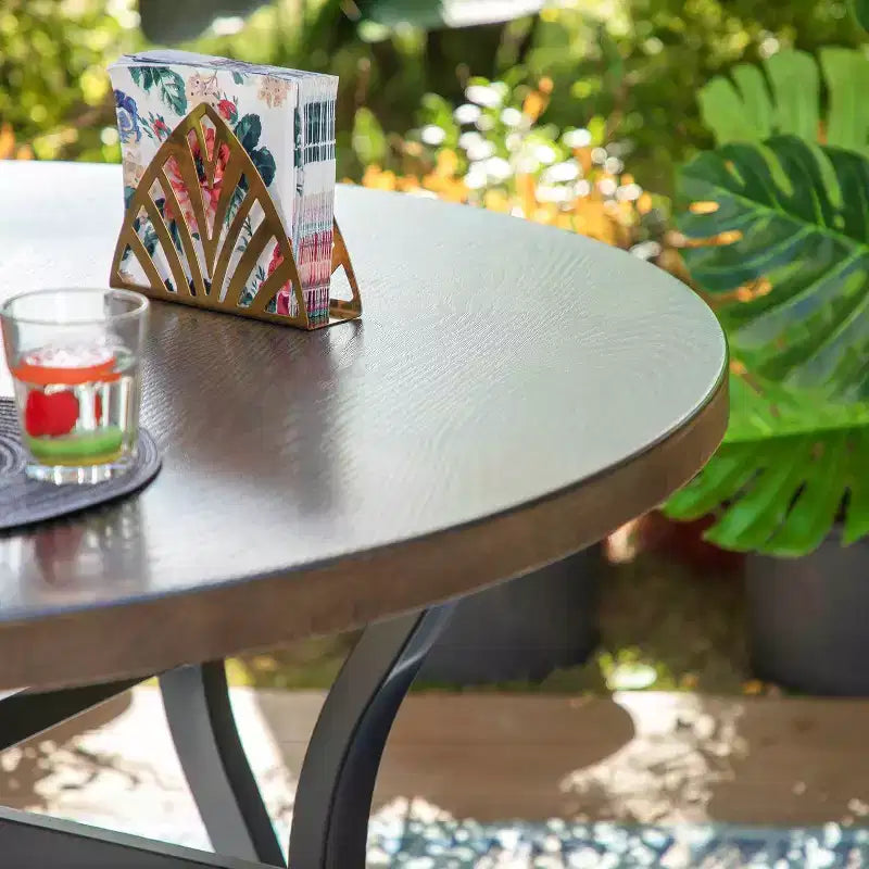 Set da pranzo per esterni da 5 pezzi con tavolo rotondo verniciato con foro per ombrellone - Captiva Designs