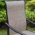 Ensemble de patio avec table en acier avec trou pour parasol de 1,57 po et chaises pivotantes à 360° en textilène - Captiva Designs
