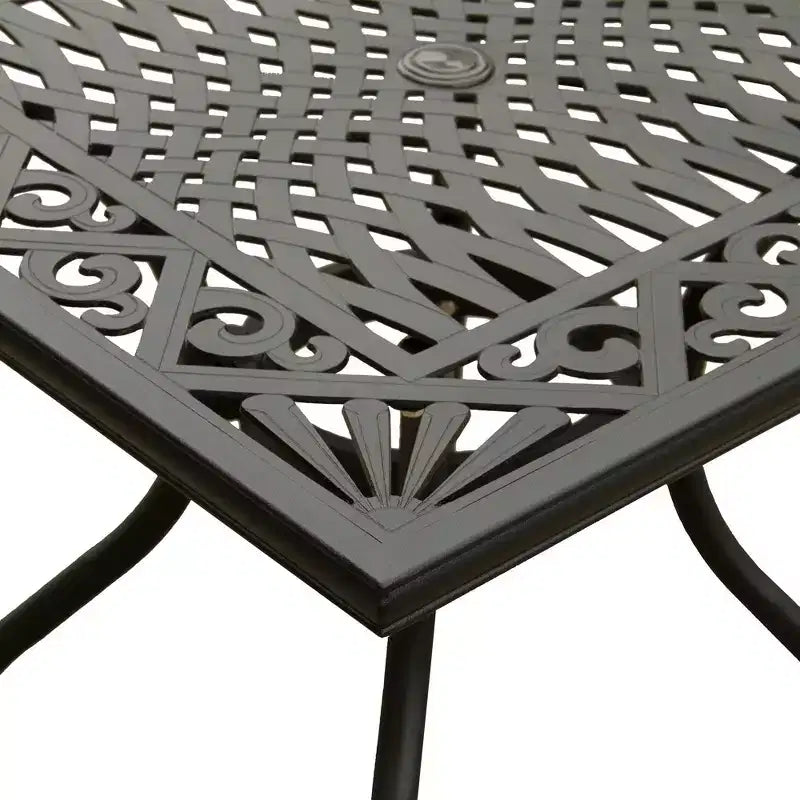 Set da esterni da 5 pezzi con tavolo quadrato nero in alluminio a rete da 37" decorato e sedie moderne - Oakland Living
