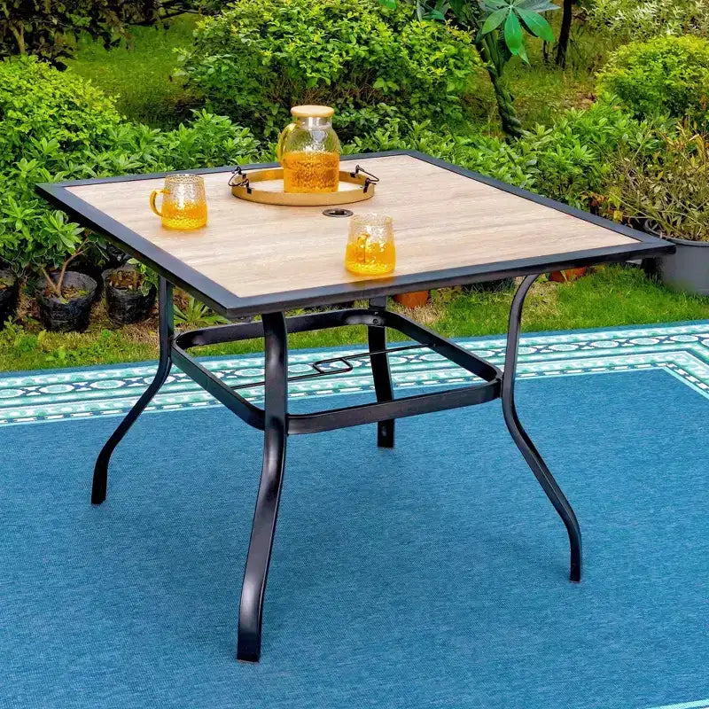 Set da pranzo da patio 5 pezzi con tavolo quadrato e poltrone imbottite - Captiva Designs