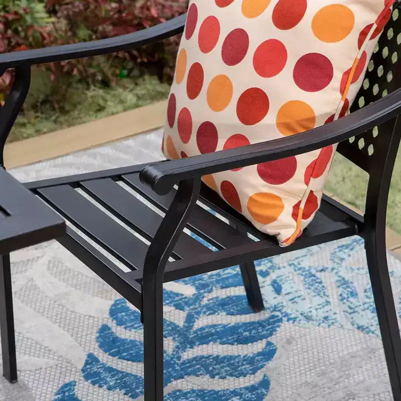 Set da pranzo da esterni da 5 pezzi con tavolo quadrato a doghe in metallo con foro per ombrellone da 1,57" - Captiva Designs: Set di mobili da patio per 4 persone, acciaio verniciato a polvere