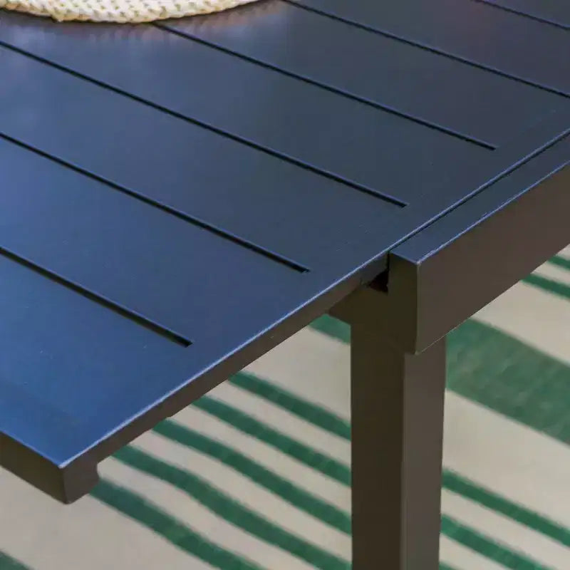 Set da pranzo per esterni 7 pezzi con sedie pieghevoli in vimini regolabili in 7 posizioni e tavolo in metallo espandibile - Captiva Designs: Senza cuscino, resistente alle intemperie