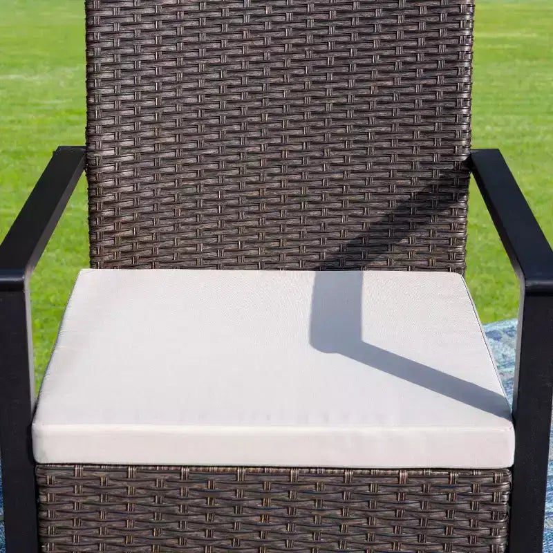 Set da pranzo per esterni 7 pezzi: tavolo in acciaio, sedie in vimini, cuscini - Captiva Designs