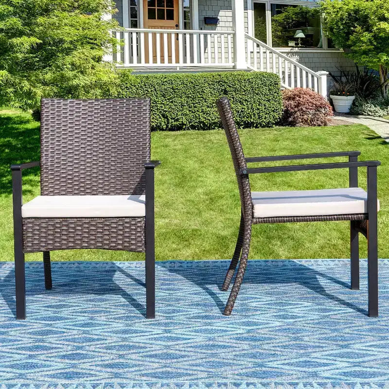 Set da pranzo per esterni 7 pezzi: tavolo in acciaio, sedie in vimini, cuscini - Captiva Designs