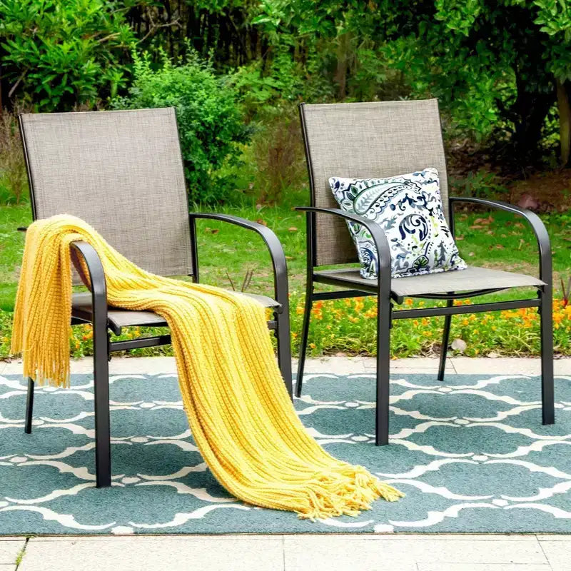 Set da pranzo per patio da 7 pezzi con tavolo in finto legno/acciaio con foro per ombrellone e sedie a sdraio - Captiva Designs