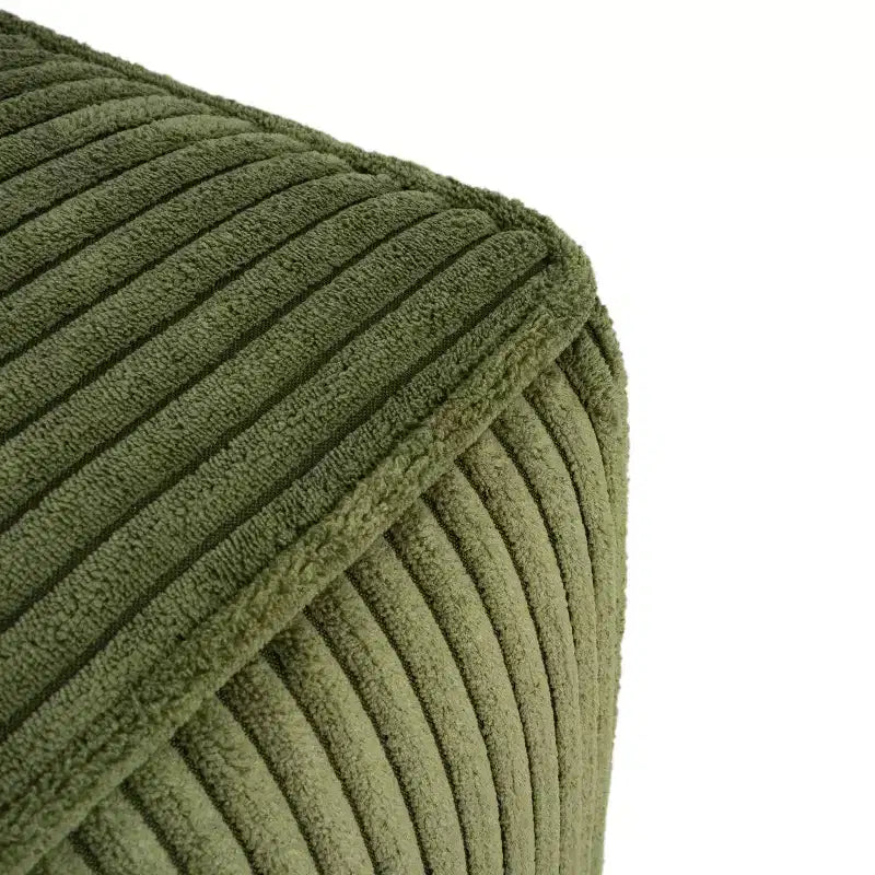 Pouf/poggiapiedi quadrato Hayes in velluto a coste e legno, verde oliva