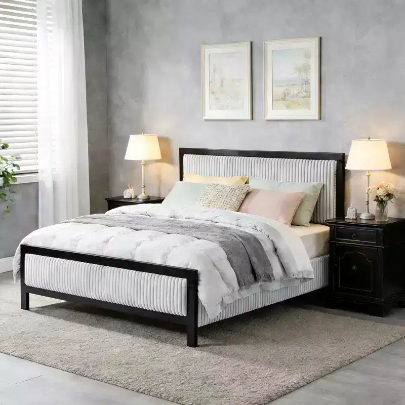 Letto a piattaforma in legno di gomma imbottito contemporaneo Verve con testiera