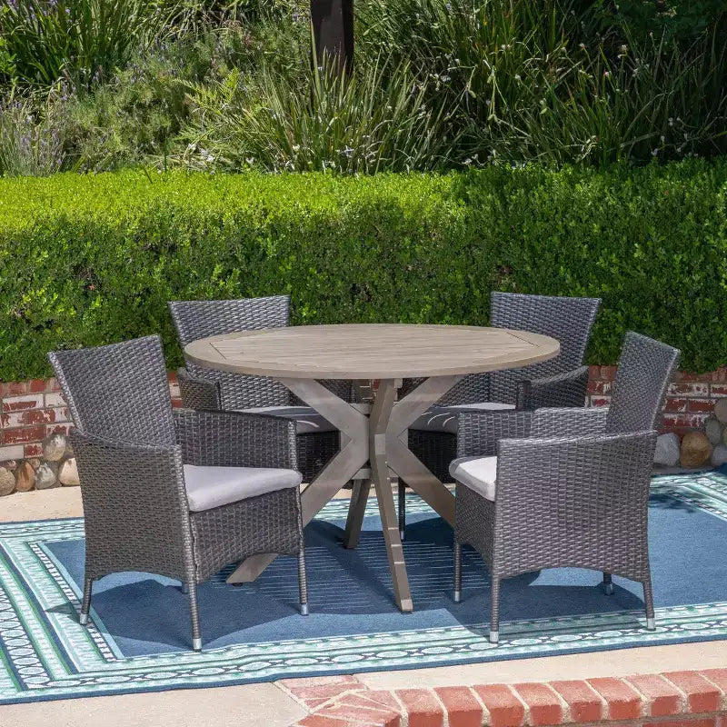 Christopher Knight Home Carroll Set da pranzo da esterno 5 pezzi in vimini e legno di acacia con cuscini