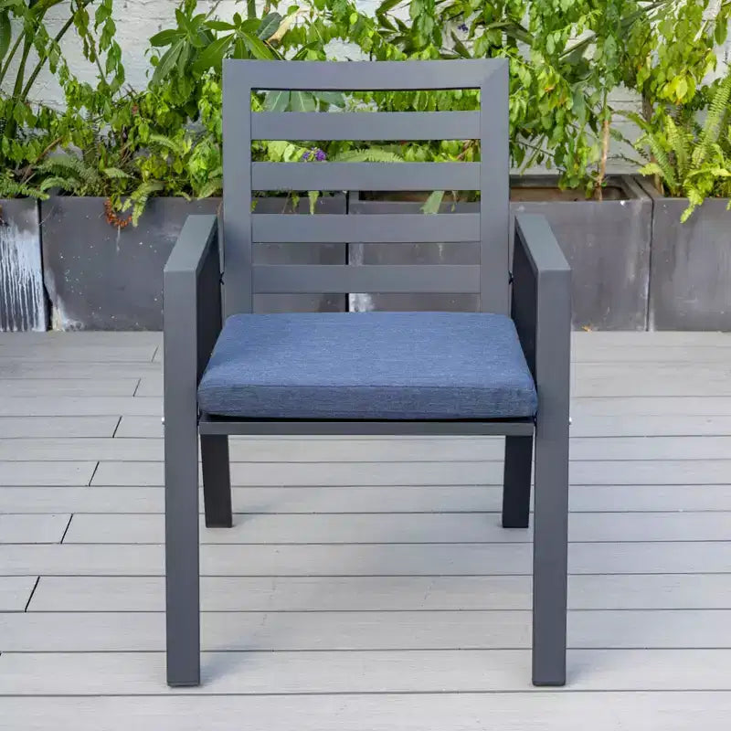 LeisureMod Chelsea Set da Pranzo da Giardino 5 Pezzi, Tavolo da Pranzo Rotondo in Alluminio da 48 pollici e 4 Sedie da Pranzo con Braccioli
