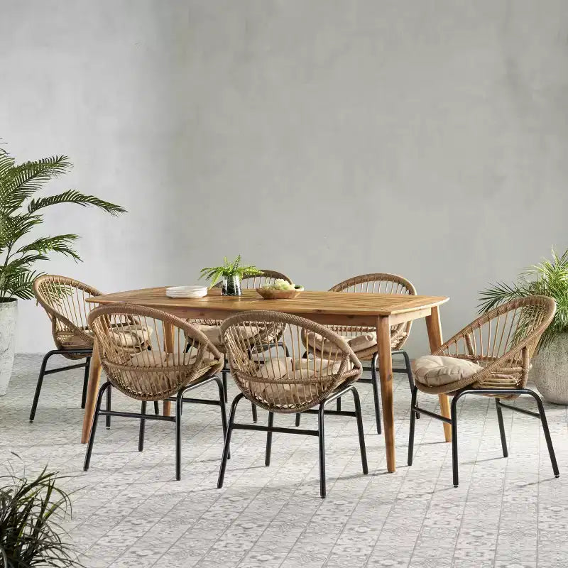 Set da pranzo da esterno a 7 pezzi Christopher Knight Home Marten in vimini e legno di acacia con cuscini, beige/teak