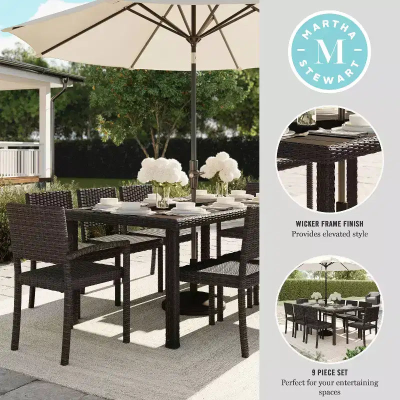 Set da pranzo per interni ed esterni Martha Stewart Bedford da 9 pezzi con 8 sedie da pranzo impilabili e tavolo da patio da 71 pollici con piano in legno composito in rattan intrecciato