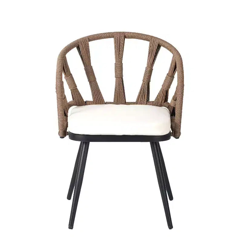 Set da esterno contemporaneo Whisen con sedie in rattan PE e tavolo in legno plastico, adatto per giardini e prati
