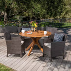 Christopher Knight Home Wes Set da pranzo da esterno a 5 pezzi in legno di acacia e vimini con cuscini