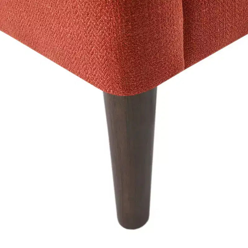 Poltrona d'accento contemporanea con bottoni trapuntati, sedia da salotto con cuscino imbottito, comoda poltrona con gambe in legno