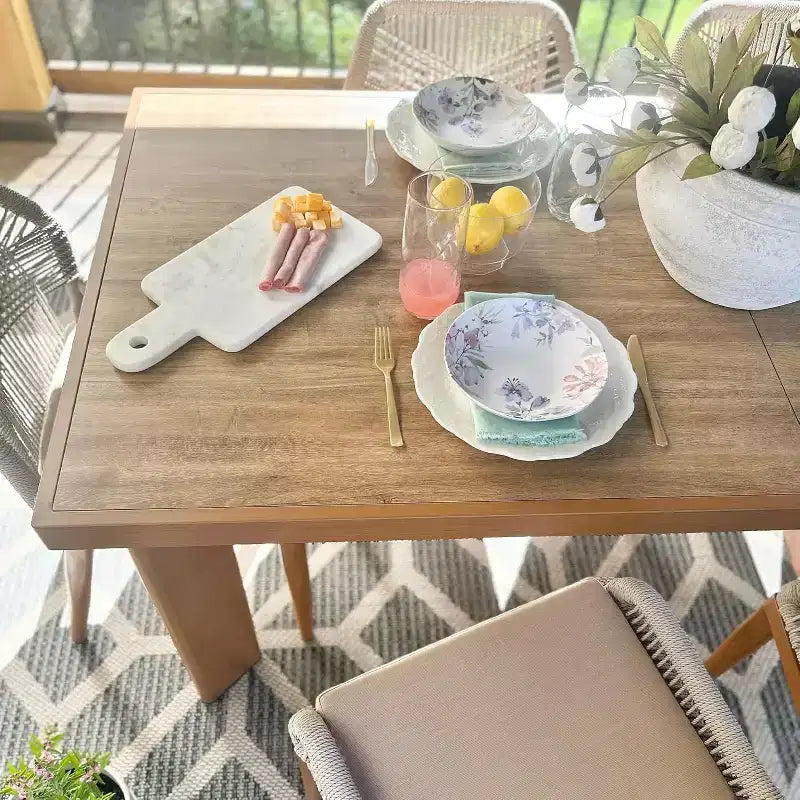 Set da pranzo PURPLE LEAF con tavolo in metallo e sedie in vimini per portico, giardino, cucina, set di mobili moderni da esterno