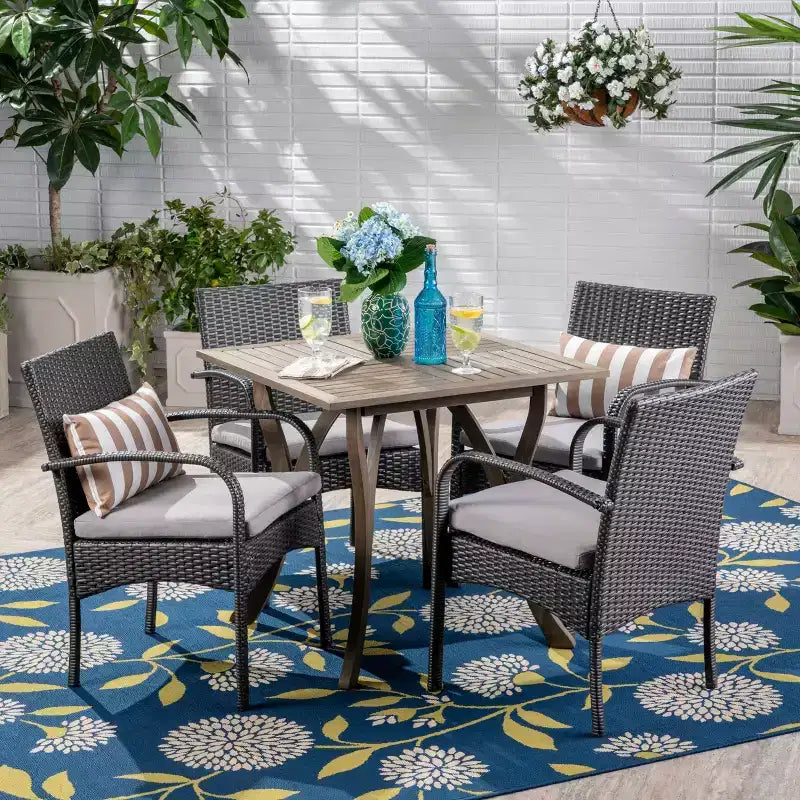 Christopher Knight Home Hartford, set da pranzo da esterno da 5 pezzi in legno di acacia e vimini con cuscini