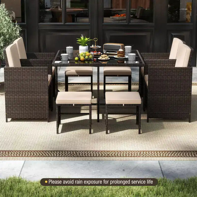 Costway Ensemble de salle à manger de patio 9 pièces avec table en verre trempé et coussins amovibles de pouf blanc cassé/beige