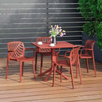 WestinTrends Playa, set da pranzo da esterni di 5 pezzi con tavolo quadrato in resina e moderne sedie impilabili