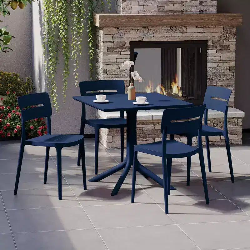 Set da pranzo da esterni WestinTrends Playa Modern da 5 pezzi in resina con sedie da pranzo da esterni impilabili