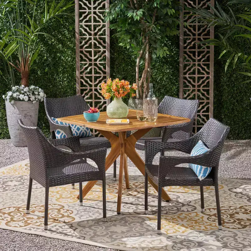 Christopher Knight Home Laura, set da pranzo a 5 pezzi in rattan e ferro con tavolo in legno di acacia con base a X