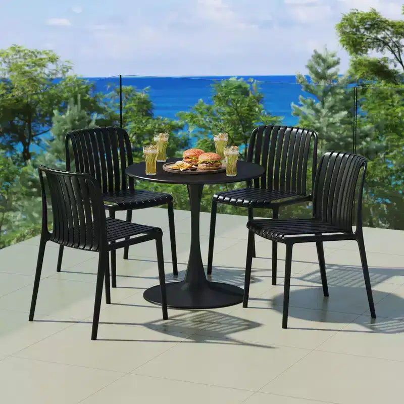 Set da pranzo da esterni WestinTrends Playa 5 pezzi con tavolo in metallo e sedie impilabili in resina da patio