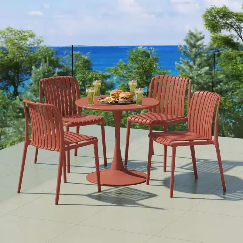 Set da pranzo da esterni WestinTrends Playa 5 pezzi con tavolo in metallo e sedie impilabili in resina da patio