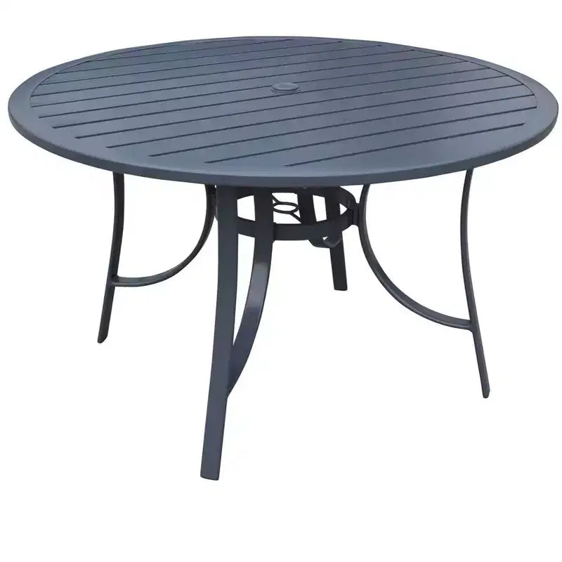 Set da pranzo da 5 pezzi rotondo da 48 pollici Courtyard Casual Santa Fe con sedie girevoli a dondolo in tessuto a rete. Include un tavolo rotondo e 4 sedie girevoli a dondolo in tessuto a rete.