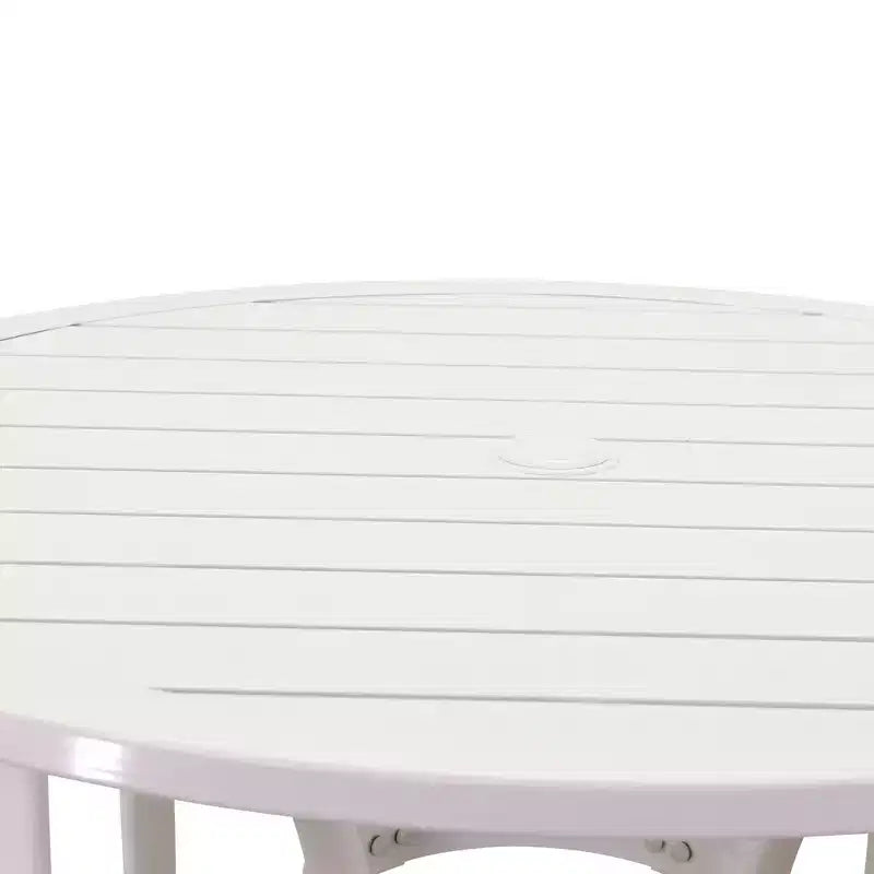 Courtyard Casual Santa Fe, ensemble repas 3 pièces pour balcon, hauteur 36", rond. Comprend une table de balcon de 36" et deux tabourets de balcon pivotants.