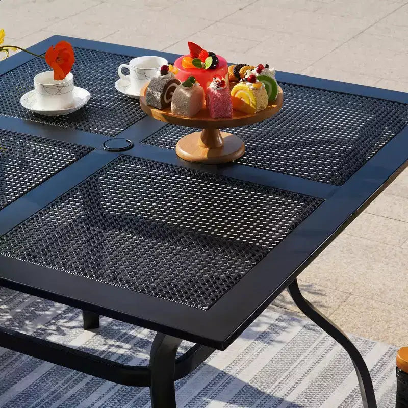 Captiva Designs Set da 5 Pezzi: Tavolo Quadrato da Pranzo in Acciaio e Sedie Girevoli Sling in Metallo per Esterni