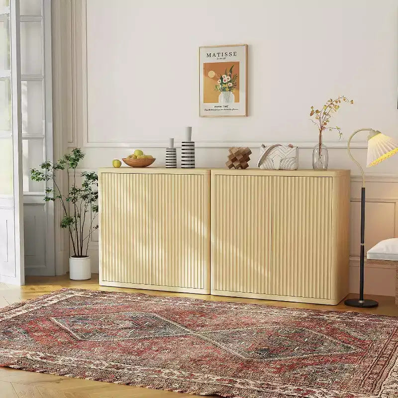 Buffet 2 niveaux avec portes doubles cannelées, Bahut moderne avec étagères réglables pour un rangement gain de place dans la salle à manger, Naturel