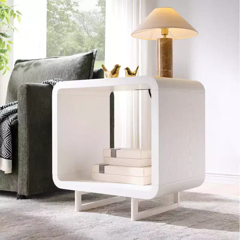 Table de chevet avec station de recharge, table de nuit en bois de 60 cm avec étagère ouverte, table d'appoint moderne pour salon et chambre à coucher
