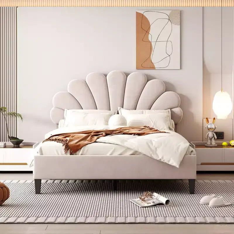 Struttura letto imbottita Full/Queen con testiera in velluto con motivo floreale