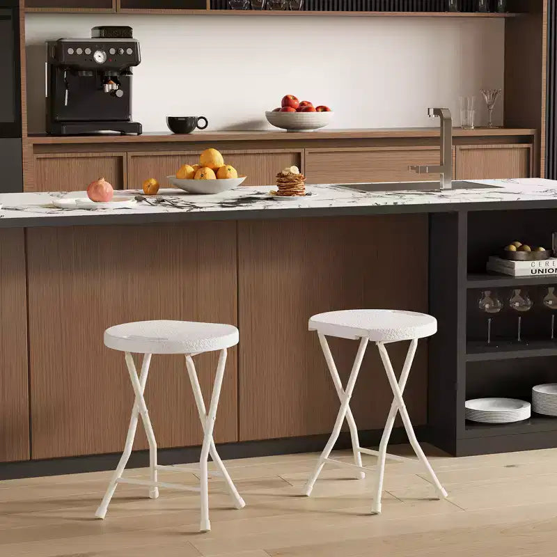 Lot de 2 tabourets pliants avec poignée, pieds antidérapants, capacité de 272 kg, tabouret pliant intérieur et extérieur pour adultes, pour dortoir, cuisine, coiffeuse