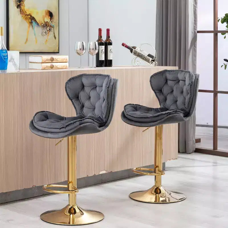Okak Chic Tabourets de Bar en Velours Hauteur de Comptoir, Lot de 2, Tabourets de Bar Pivotants avec Réglage Mécanique de la Hauteur, Dossier Capitonnée et Repose-Pieds Chromé