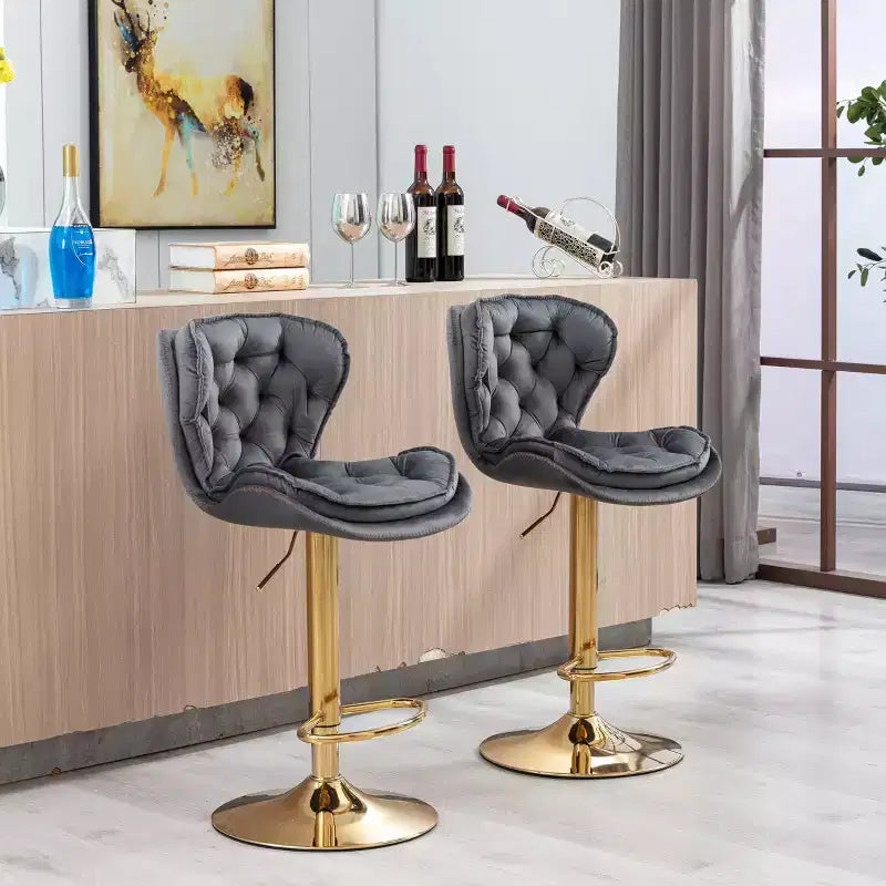 Okak Chic Tabourets de Bar en Velours Hauteur de Comptoir, Lot de 2, Tabourets de Bar Pivotants avec Réglage Mécanique de la Hauteur, Dossier Capitonnée et Repose-Pieds Chromé
