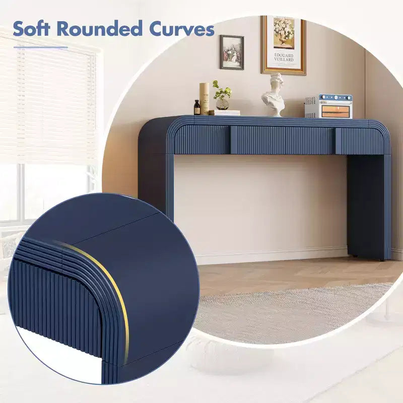 Consolle da ingresso minimalista Whisen con curve morbide e arrotondate, eleganti cassetti scanalati e superficie lucida e resistente