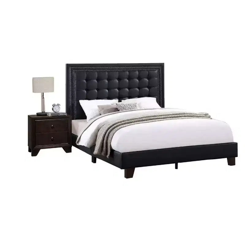 Letto Queen Royal Hampton Modern con piattaforma, rivestimento con trapuntatura profonda, similpelle nera