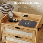 Set di 2 Comodini, Comodino, 2 Cassetti in Rattan per Spazio Contenitore, Comodino con Stazione di Ricarica Type-C, Tavolino, Tavolini Laterali