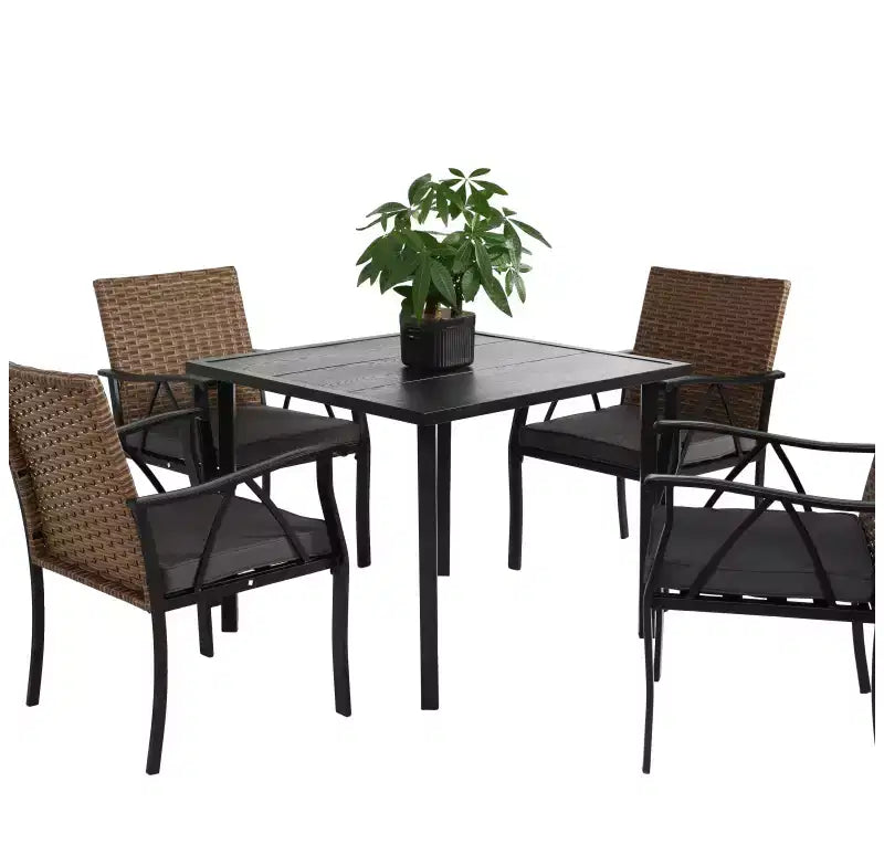 Tavolo e sedie da esterno in vimini a 5 pezzi Whisen, set tavolo e sedie da pranzo per patio con piano del tavolo quadrato in acciaio