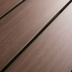 Set da patio in alluminio Martha Stewart Bedford da 5 pezzi, 4 poltrone da pranzo impilabili con cuscini, tavolo rotondo con base a cavalletto da 36 pollici, finitura spazzolata effetto legno