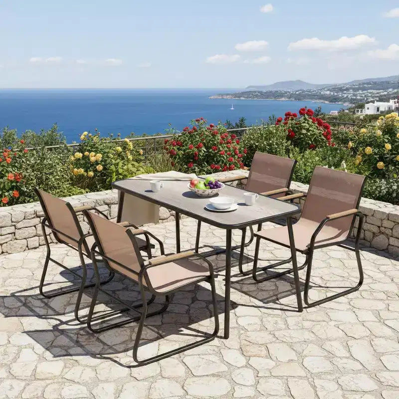 Set da pranzo da esterni 5 pezzi Gymax con braccioli effetto legno Struttura in metallo resistente e piano del tavolo in DPC