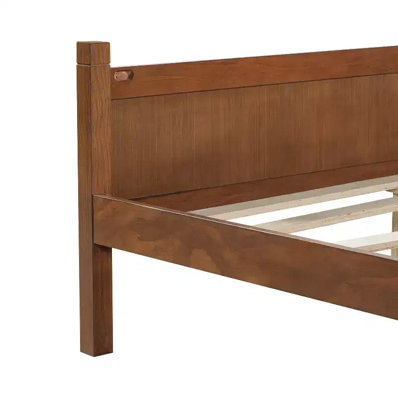 Struttura letto matrimoniale/queen size con testiera e pediera, letto a piattaforma in stile rustico, supporto a doghe in legno, noce