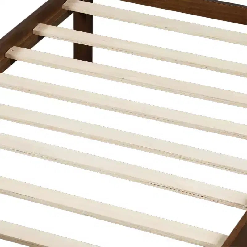 Struttura letto matrimoniale/queen size con testiera e pediera, letto a piattaforma in stile rustico, supporto a doghe in legno, noce