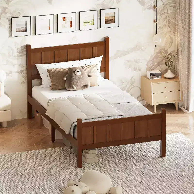 Struttura letto matrimoniale/queen size con testiera e pediera, letto a piattaforma in stile rustico, supporto a doghe in legno, noce