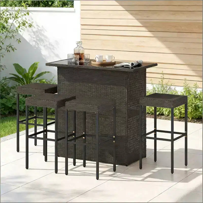 GDFStudio Jana Set da Bar Moderno da Esterno in 5 Pezzi in Metallo e Rattan PE con Tavolo con Piano in Vetro Temperato